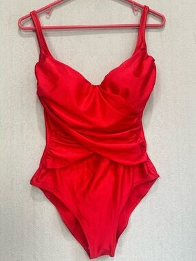 Gottex Red One-Piece Swimsuit — Classic Ruched Front Molded Cups Sz 12